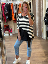 Load image into Gallery viewer, The Molly Top