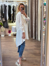 Load image into Gallery viewer, Malissa J White Shirt 2423