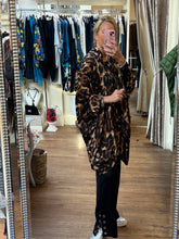 Load image into Gallery viewer, Malissa J Leopard Zip up Top wf2524
