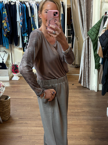 Malissa J Mesh Sleeve Top wf2621