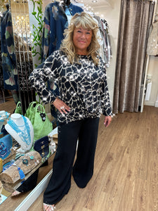 Malissa J Knot Top ash51