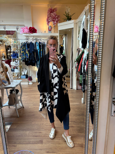 ID Overcoat Black/white