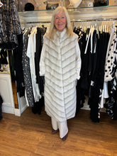 Load image into Gallery viewer, Malissa J Cream Longline Gilet gc20523