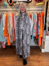Load image into Gallery viewer, Malissa J Long Leopard Waistcoast wf2765