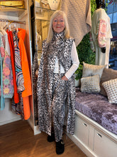 Load image into Gallery viewer, Malissa J Long Leopard Waistcoast wf2765
