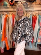 Load image into Gallery viewer, Malissa J Hooded Zip Leopard Jacket wf2389