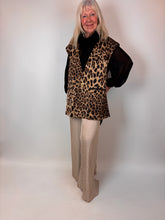 Load image into Gallery viewer, Malissa J Leopared Print Waistcoat wf2743a