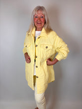 Load image into Gallery viewer, Quilted Jacket Yellow