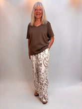 Load image into Gallery viewer, Malissa J V Neck Tee Brown wf2828