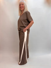 Load image into Gallery viewer, Malissa J Stripe Jogger wf2829