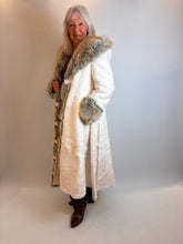 Load image into Gallery viewer, Pu Fur Winter White Print Coat