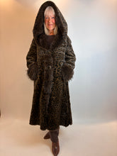 Load image into Gallery viewer, Pu Fur Hooded Leopard Print Coat