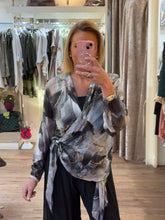 Load image into Gallery viewer, Vera Wrap Top Black